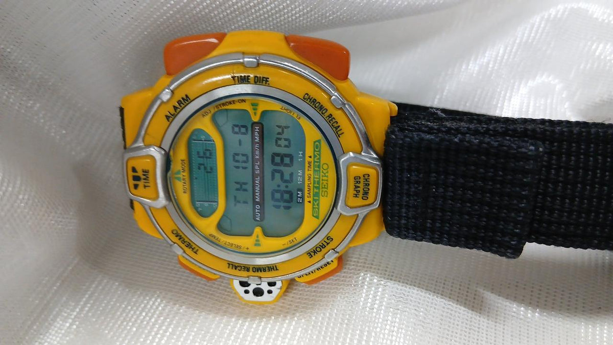SEIKO [NET Exclusive] High-Performance Digital Watch for Winter Sports SKI THERMO (S820-6000)