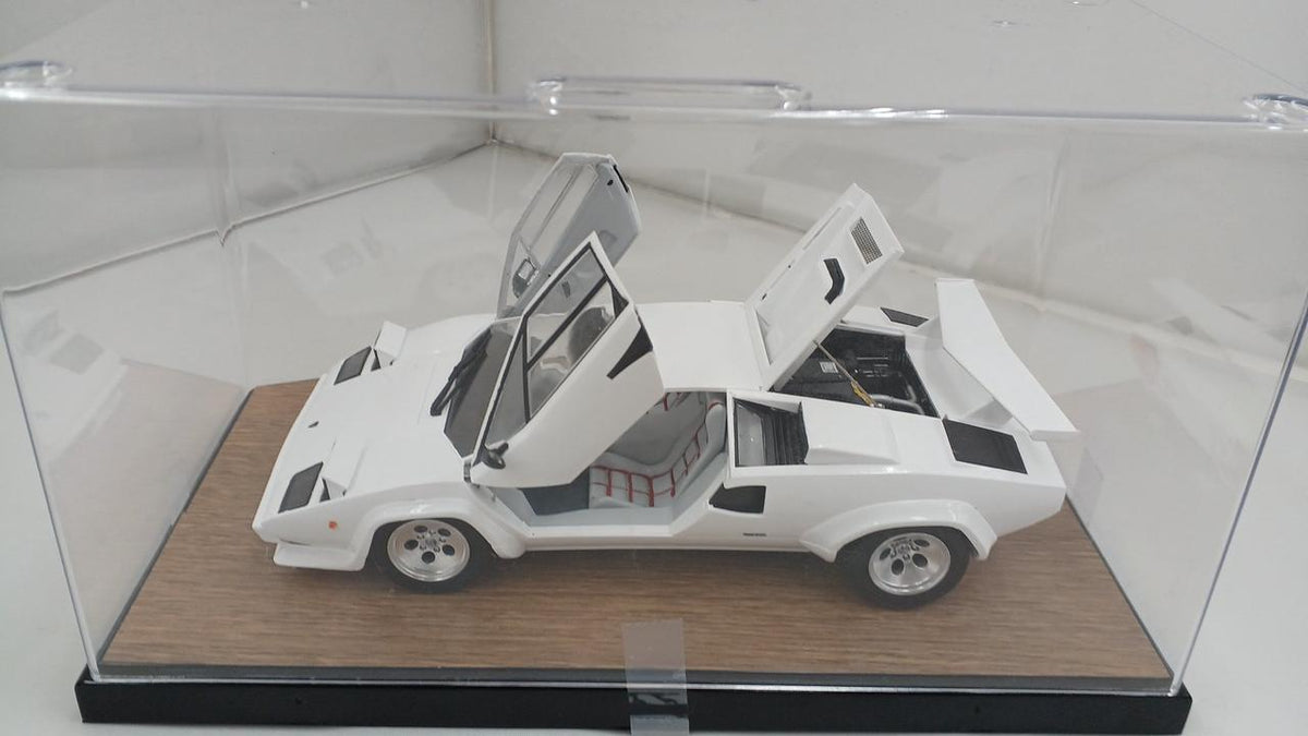 Aoshima Lamborghini Countach Pre-painted Plastic Model