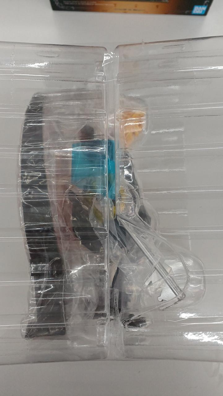 BANDAI Ichiban Kuji Kingdom Hearts Last One Prize Roxas Statue & A Prize Sola Statue