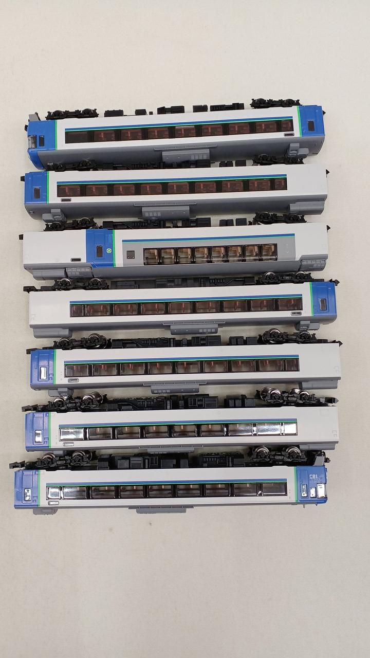 TOMIX JR KiHa 183 2550 Series Limited Express Diesel Car (Hokuto) Basic Set
