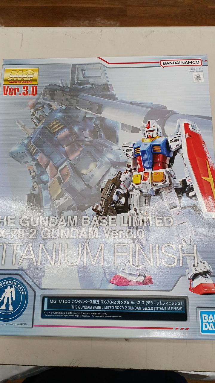 BANDAI Gunpla 1/100 RX-78-2 Gundam VER.3.0 Titanium - Banzai Thrifting | BanzaiHobby