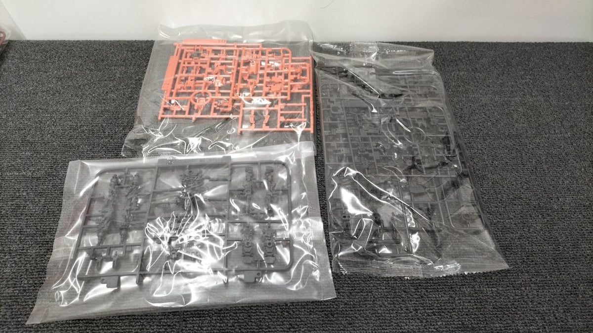 BANDAI Mobile Suit Gundam: Gihren's Ambition RX-78 Casval's Custom Gundam - Banzai Thrifting | BanzaiHobby