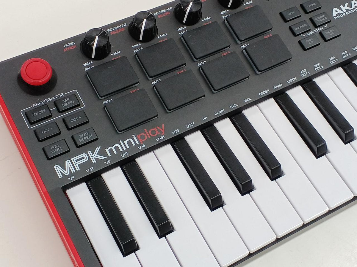 AKAI MIDI Keyboard MPK MINI PLAY MK3 - Banzai Thrifting | BanzaiHobby