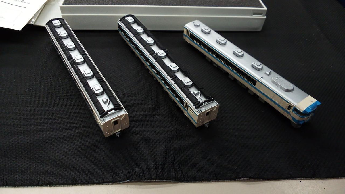 Tomix Scale: KiHa 181 Series Limited Express Diesel Car - Banzai Thrifting | BanzaiHobby