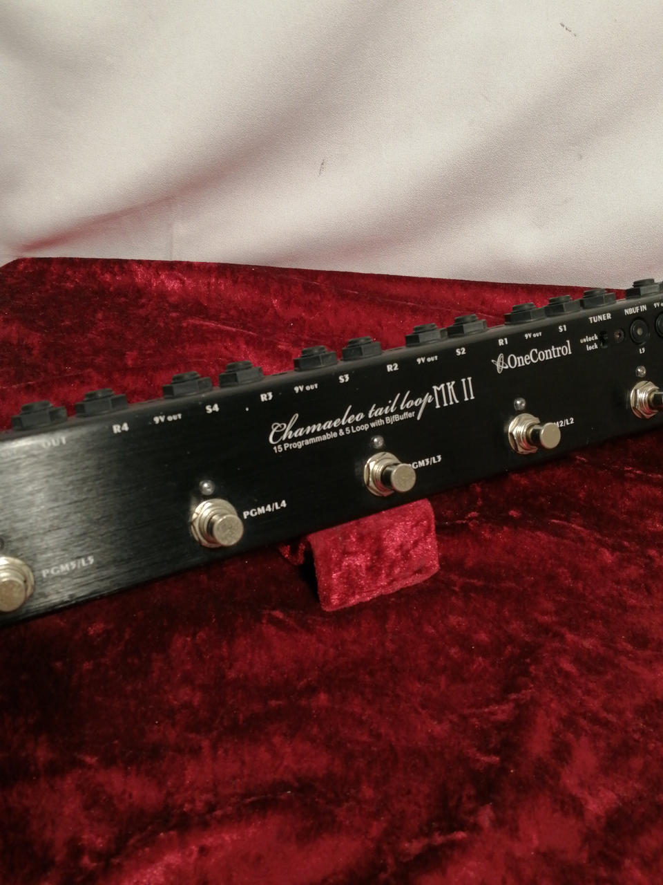 ONE CONTROL Switcher Chamaeleo Tail Loop MKII - Banzai Thrifting | BanzaiHobby