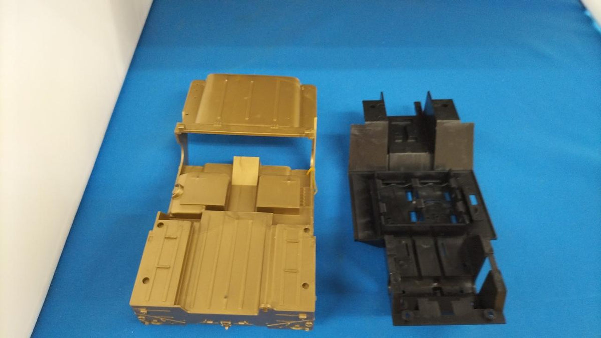 Nippon Model Co., Ltd. FORD M151 1/16 Plastic Model - Banzai Thrifting | BanzaiHobby