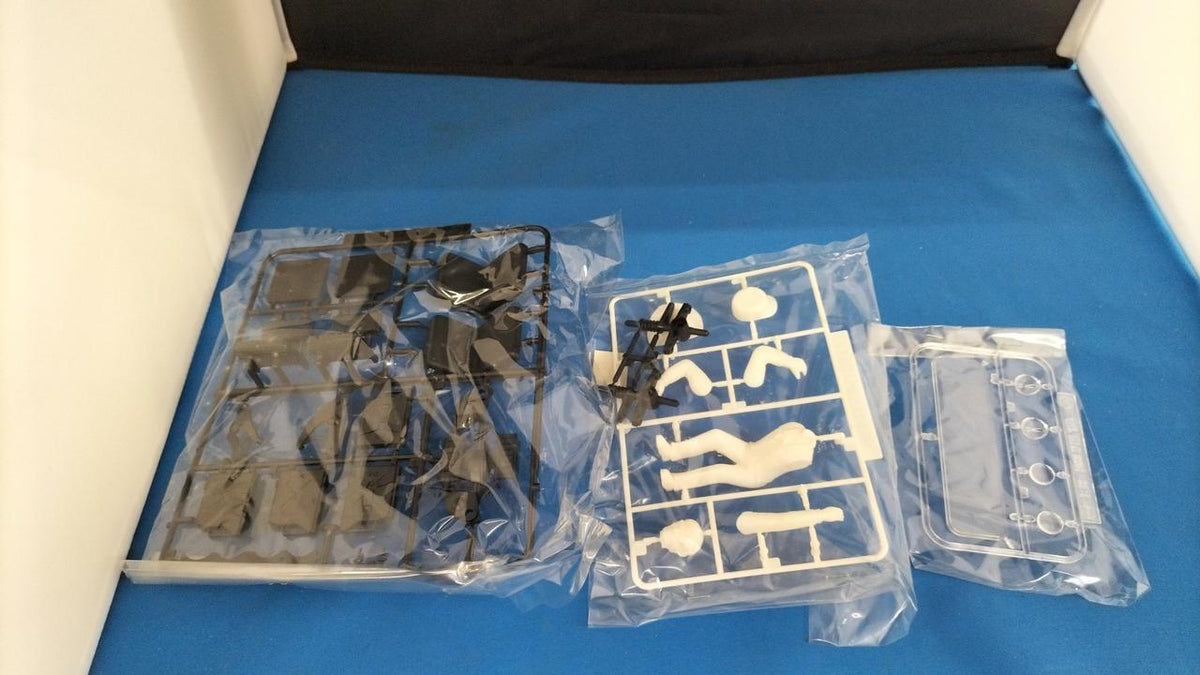 Nippon Model Co., Ltd. FORD M151 1/16 Plastic Model - Banzai Thrifting | BanzaiHobby