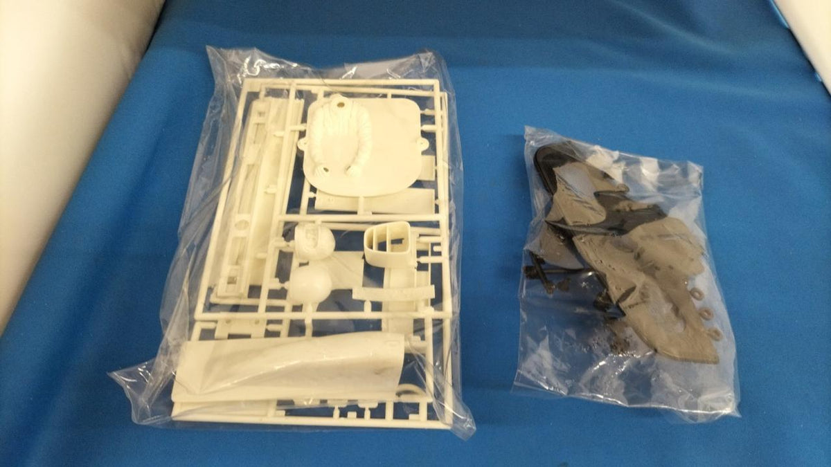 Tamiya MARTINA PORSCHE 936 TUBO Electric Radio Control Car - Banzai Thrifting | BanzaiHobby