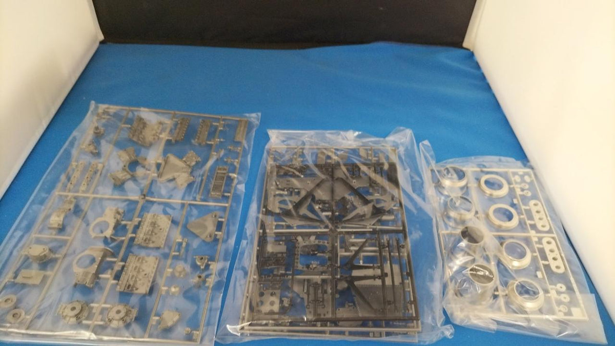 Tamiya LOTUS78 JPS MK3 Plastic Model - Banzai Thrifting | BanzaiHobby