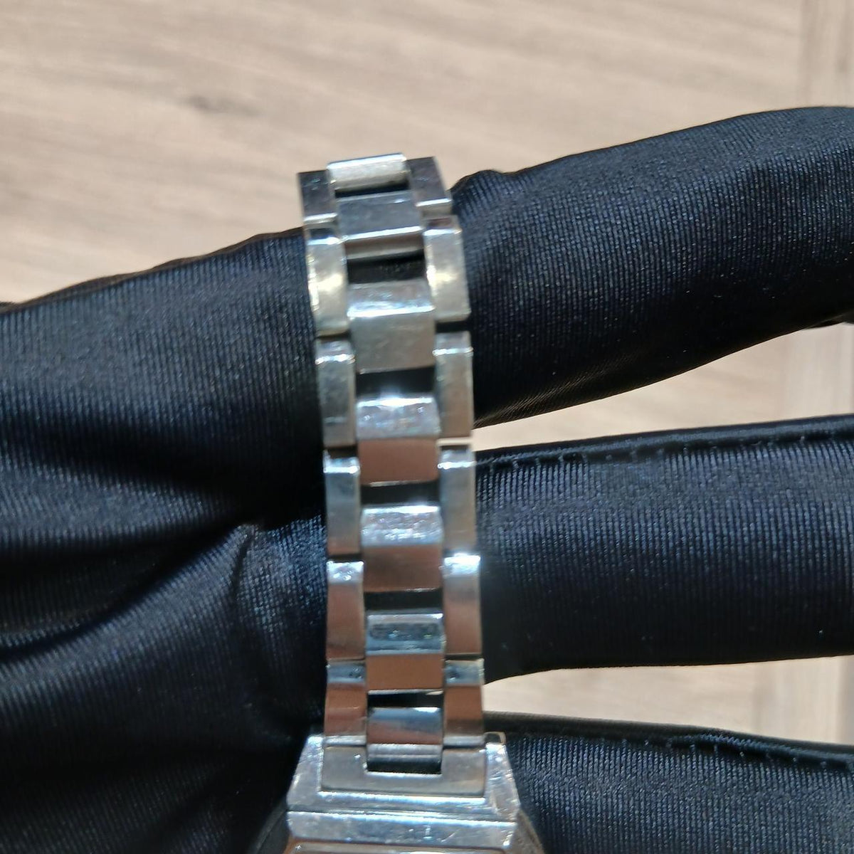 SEIKO Lucia RADIO WAVE CONTROL SOLAR 3b51-0ae0 - Banzai Thrifting | BanzaiHobby