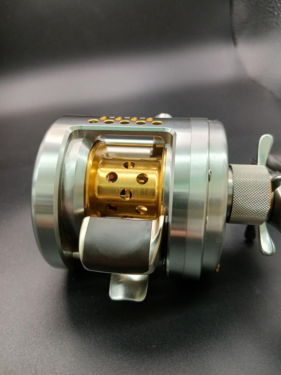 SHIMANO Baitcasting Reel Calcutta Conquest 100DC - Banzai Thrifting | BanzaiHobby