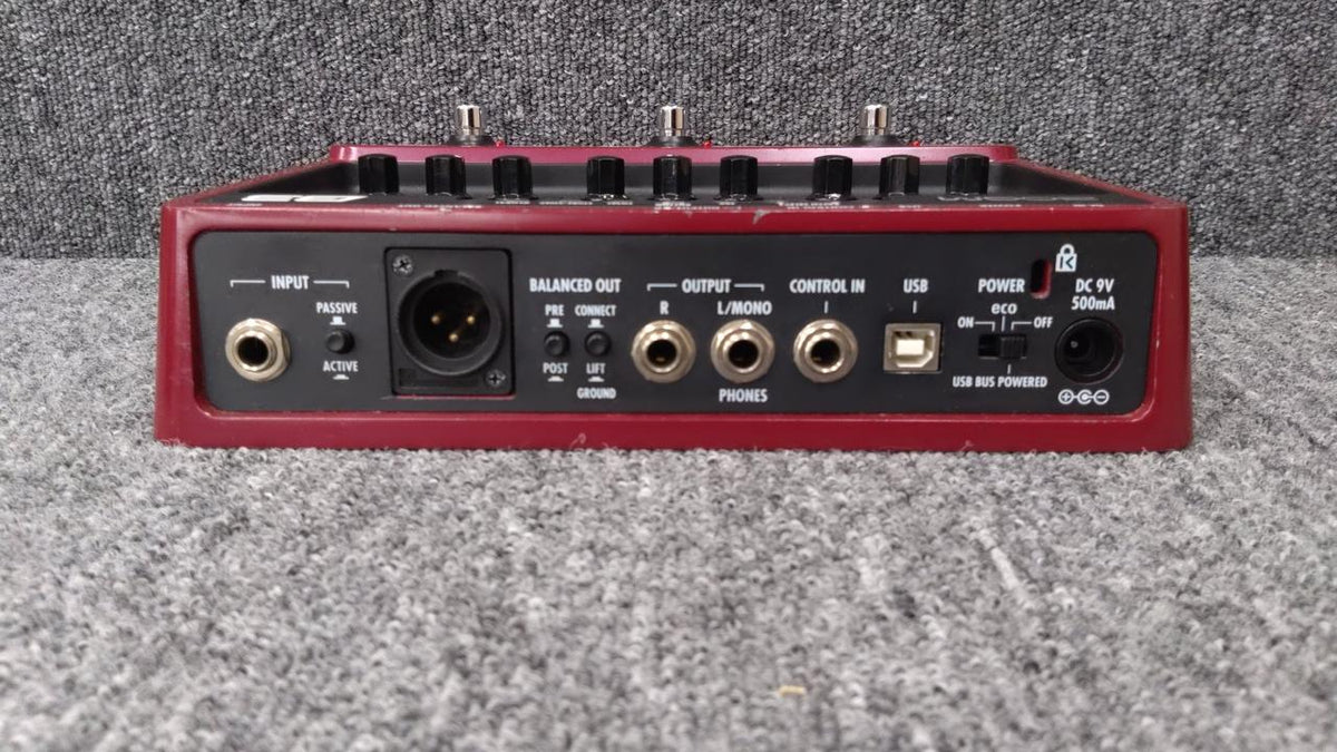 ZOOM Multi-Effects Pedal B3 - Banzai Thrifting | BanzaiHobby