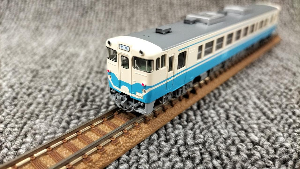 TOMIX 1/150 KiHa 40 2000 Series JR Shikoku Color - Banzai Thrifting | BanzaiHobby