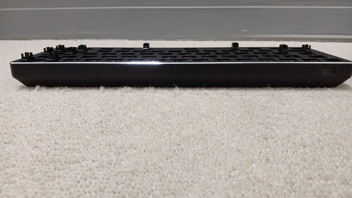 GLORIOUS Gaming Keyboard GMMK-COMPACT-BRN - Banzai Thrifting | BanzaiHobby