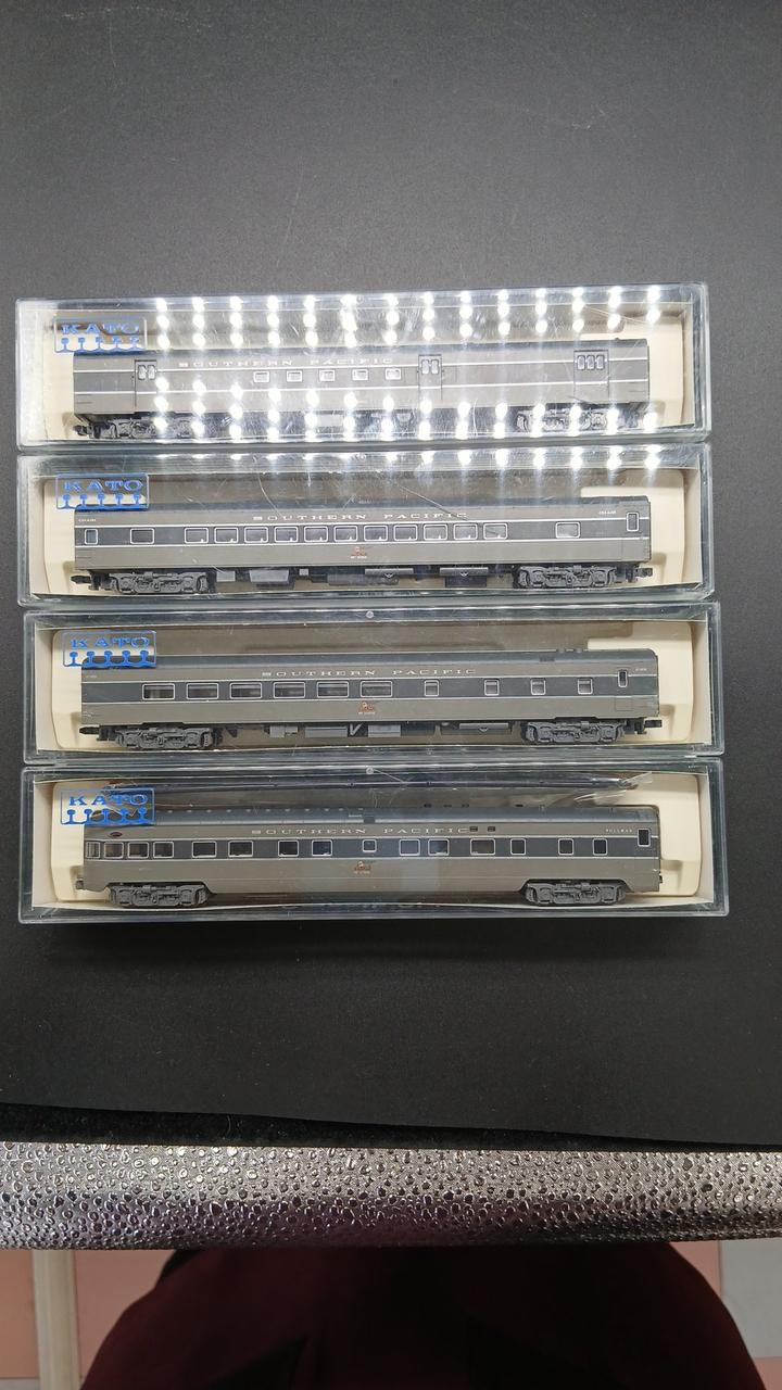 KATO SMOOTHSIDE PASSENGER CAR(SET A SOUTHERN PACIFIC-1 - Banzai Thrifting | BanzaiHobby