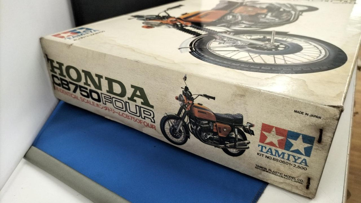 Tamiya HONDA CB750FOUR Plastic Model - Banzai Thrifting | BanzaiHobby