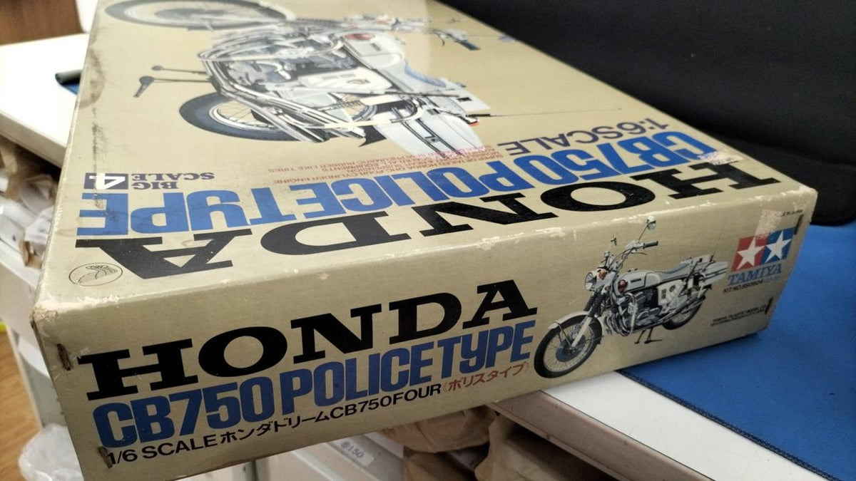 Tamiya HONDA CB750 POLICETYPE Big Scale Plastic Model - Banzai Thrifting | BanzaiHobby