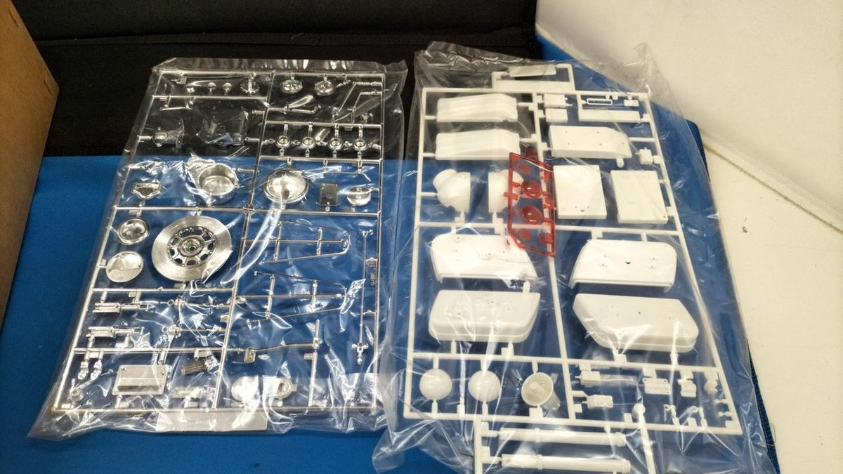 Tamiya HONDA CB750 POLICETYPE Big Scale Plastic Model - Banzai Thrifting | BanzaiHobby