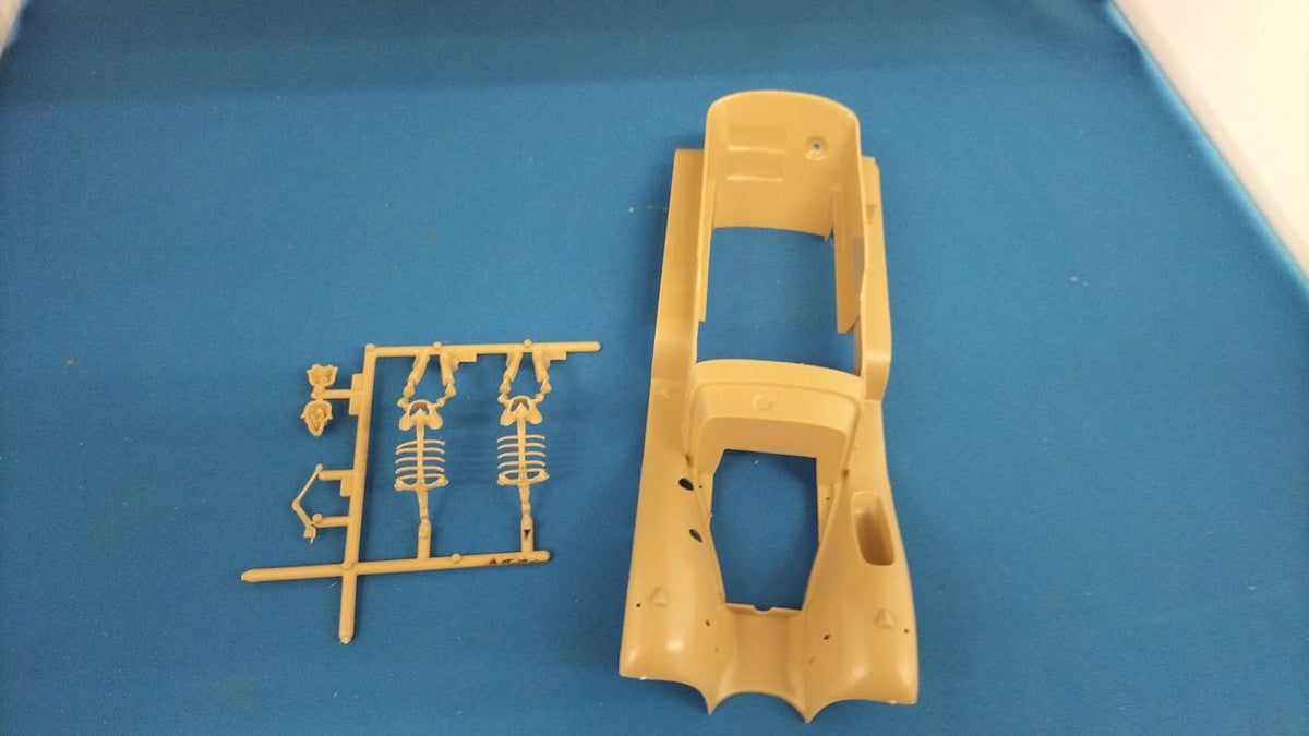 MONOGRAM ROMMELS ROD plastic model - Banzai Thrifting | BanzaiHobby