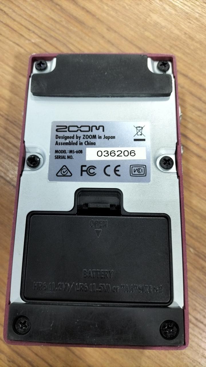 ZOOM Multi MS-60B for Bass - Banzai Thrifting | BanzaiHobby