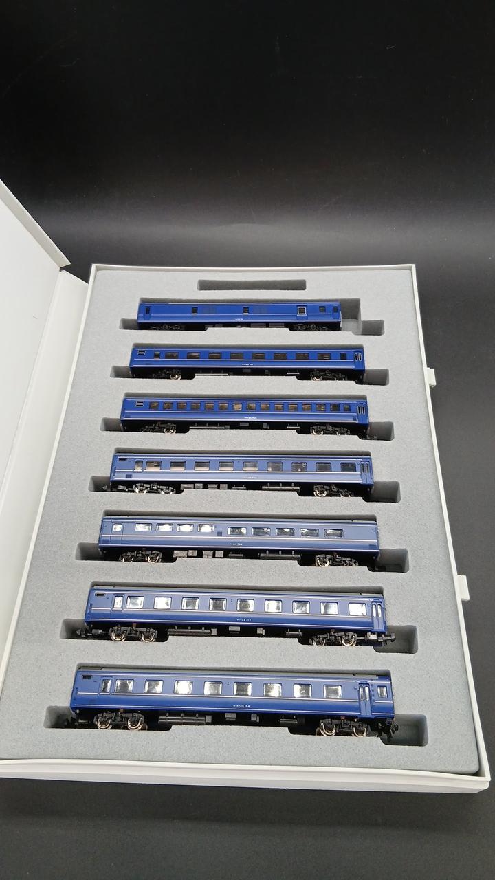 TOMIX JR 24 Series 25 Limited Express Sleeper Passenger Car (Asakaze Specification) 92607 - Banzai Thrifting | BanzaiHobby
