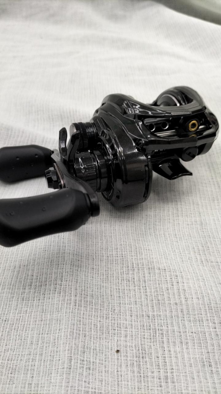 AbuGarcia Baitcasting Reels TROXANI8 - Banzai Thrifting | BanzaiHobby