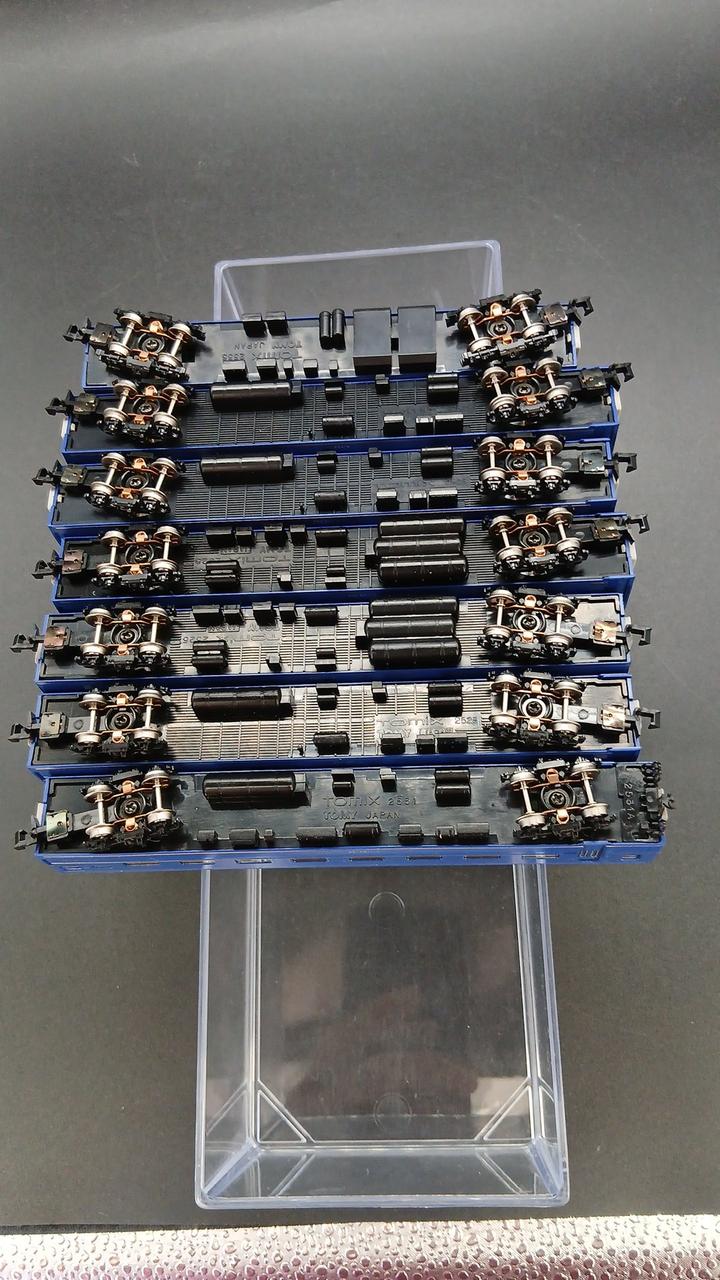 TOMIX JR 24 Series 25 Limited Express Sleeper Passenger Car (Asakaze Specification) 92607 - Banzai Thrifting | BanzaiHobby