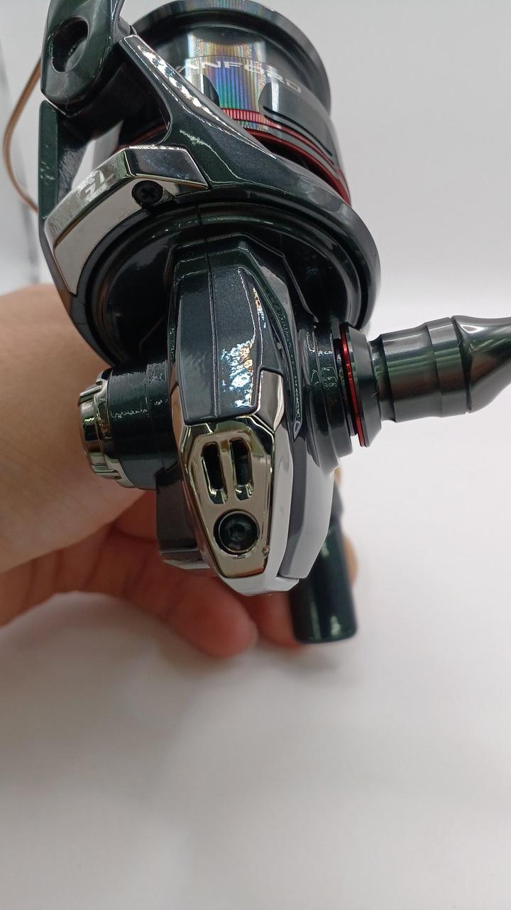 SHIMANO Spinning Reel 24 VANFORD C2000SHG-A 047021 - Banzai Thrifting | BanzaiHobby