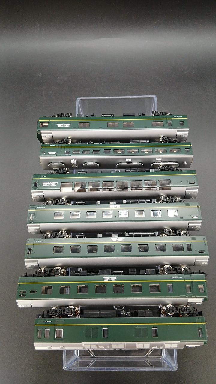 TOMIX JR 24 Series 25 Limited Express Sleeper Passenger Car Twilight Express (7 92623 - Banzai Thrifting | BanzaiHobby