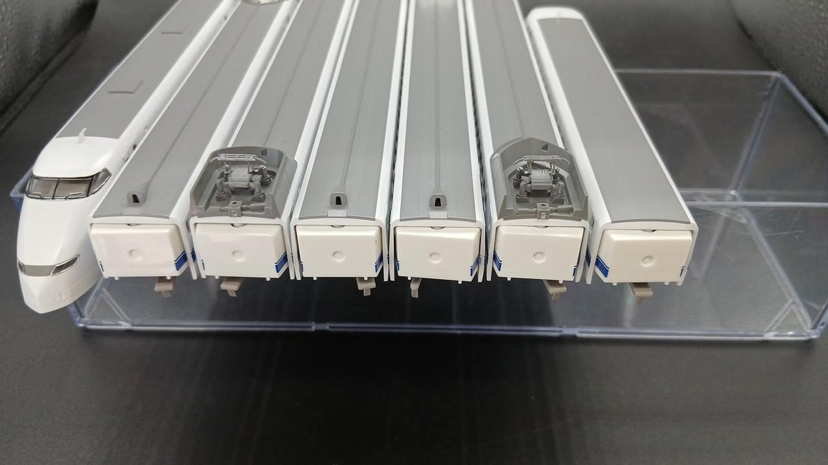 TOMIX JR300 Series Tokaido & Sanyo Shinkansen Nozomi Set (7-Car Set) 92639 - Banzai Thrifting | BanzaiHobby