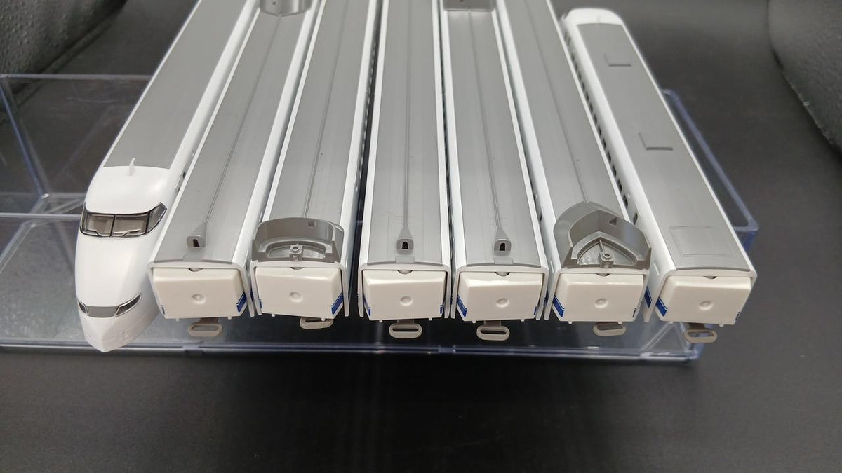 TOMIX JR300 Series Tokaido & Sanyo Shinkansen Nozomi Set (7-Car Set) 92639 - Banzai Thrifting | BanzaiHobby