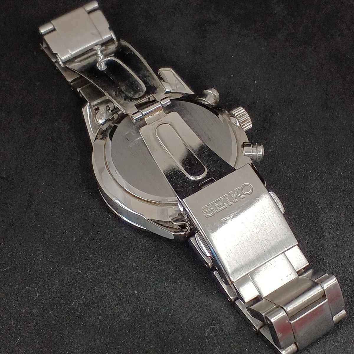 SEIKO Solar Wristwatch V175-0BJ0 - Banzai Thrifting | BanzaiHobby