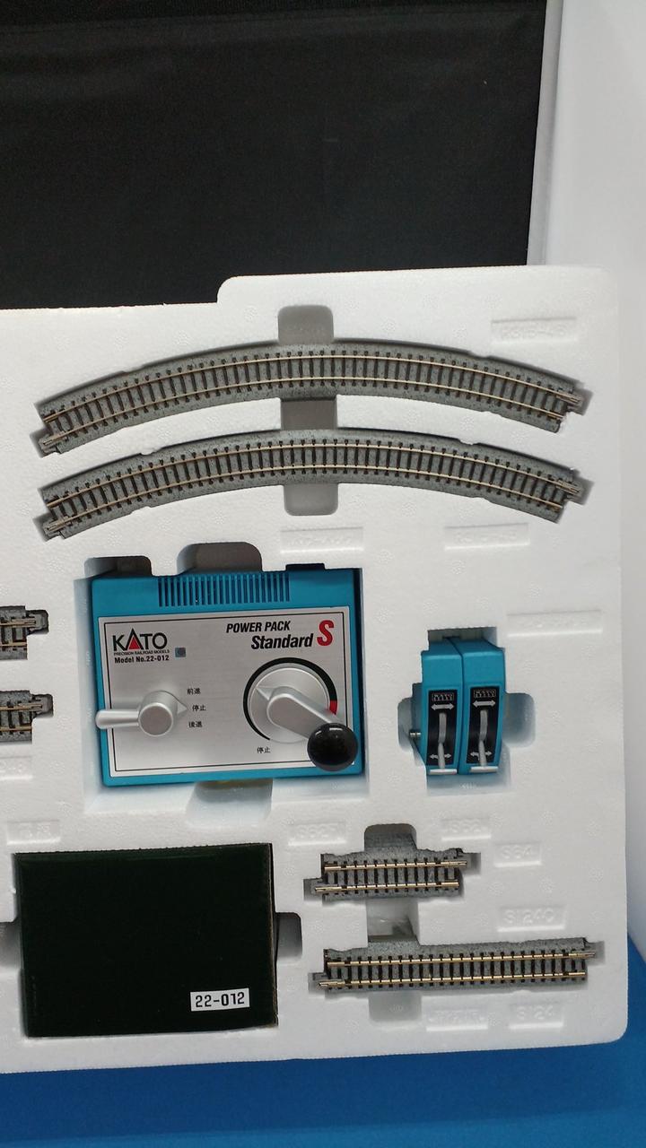 KATO Endless Basic Set with Evaside Rail 20-851 - Banzai Thrifting | BanzaiHobby