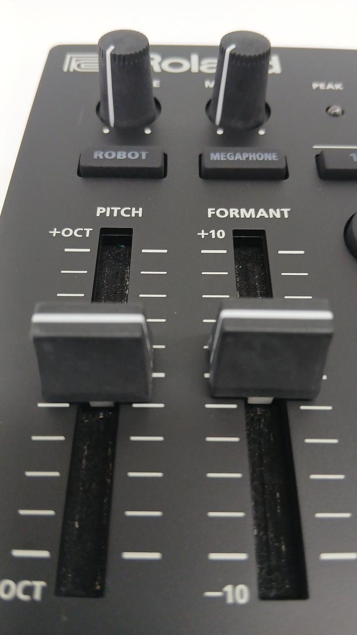 ROLAND Vocal Effects VT-4 - Banzai Thrifting | BanzaiHobby