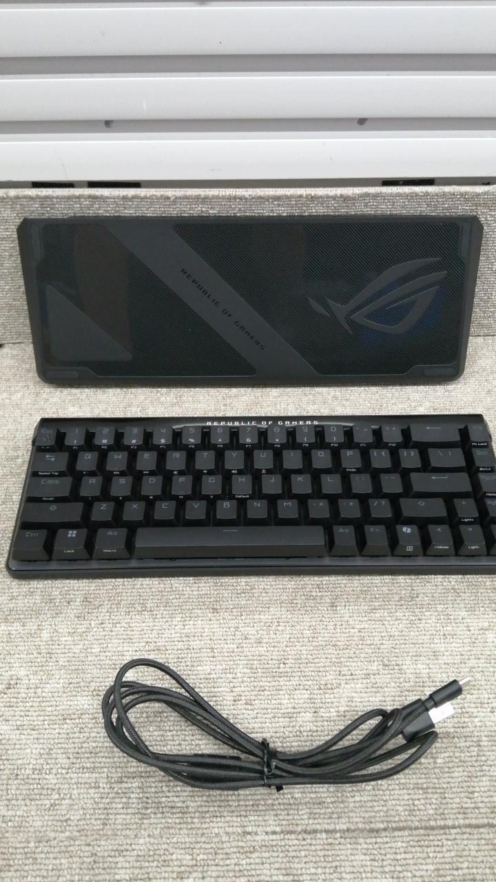 ASUS Gaming Keyboard M605 - Banzai Thrifting | BanzaiHobby