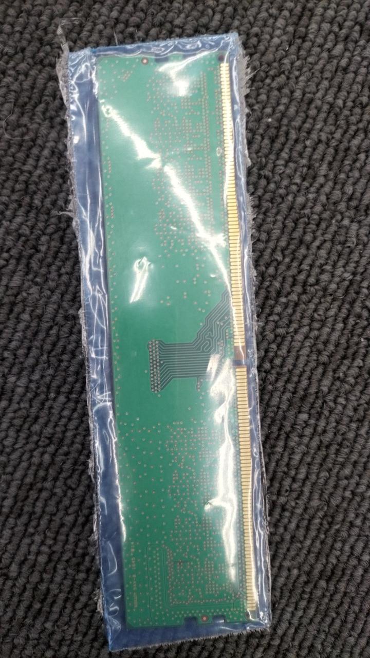 SAMSUNG DDR4 Desktop Memory M378A5143EB2-CRC - Banzai Thrifting | BanzaiHobby