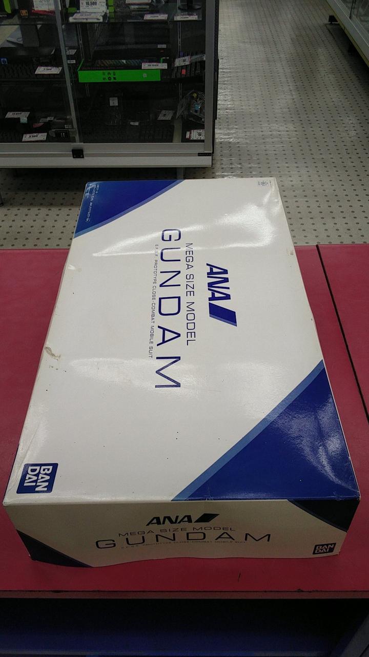 BANDAI 1/48 Mega Size Model RX-78-2 Gundam ANA ANA× Gundam SKY Project Passenger Only - Banzai Thrifting | BanzaiHobby
