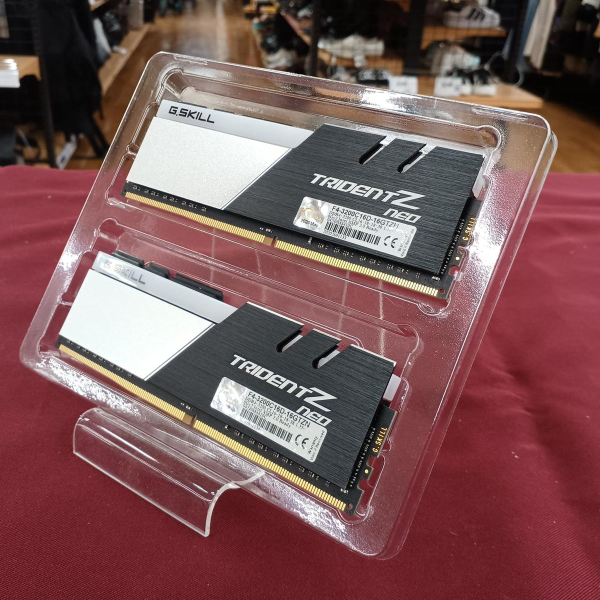 G.SKILL DDR4 F4-3200C16D-16GTZN - Banzai Thrifting | BanzaiHobby
