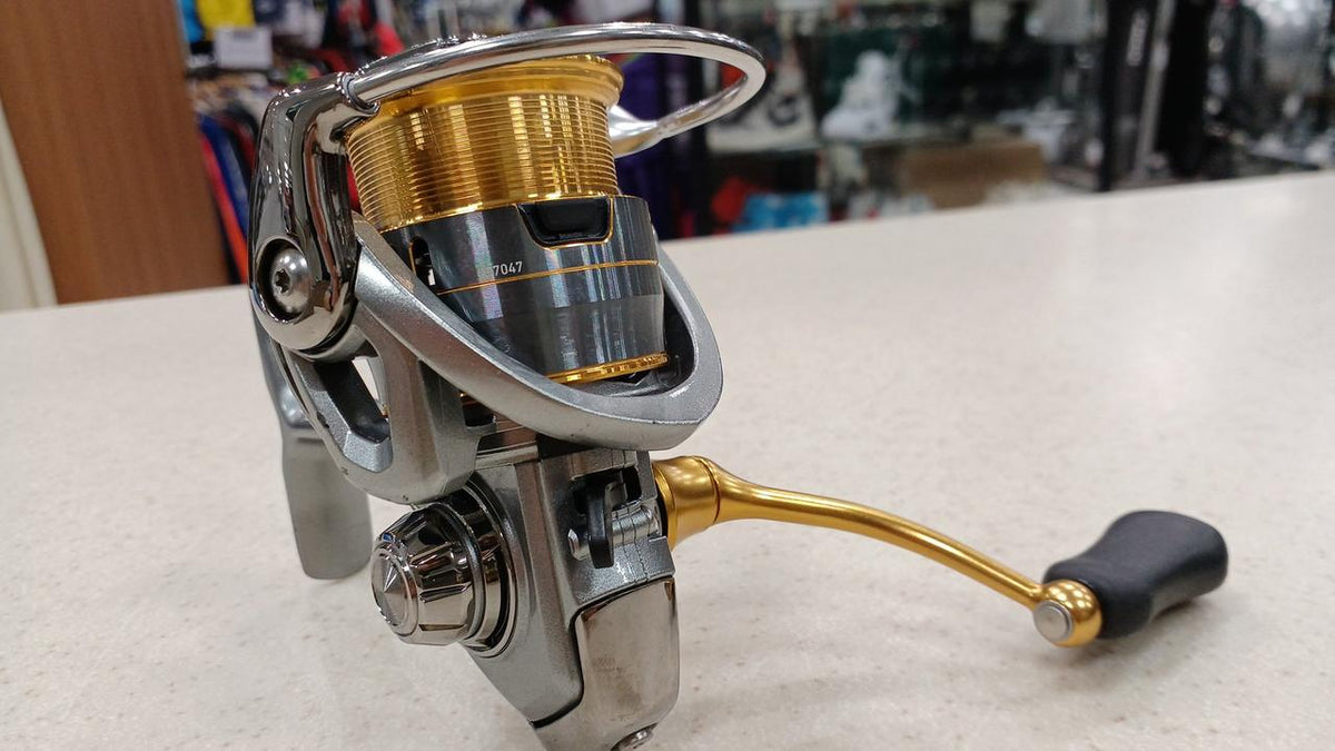 DAIWA Spinning Reel FREAMS LT 2000S-XH - Banzai Thrifting | BanzaiHobby
