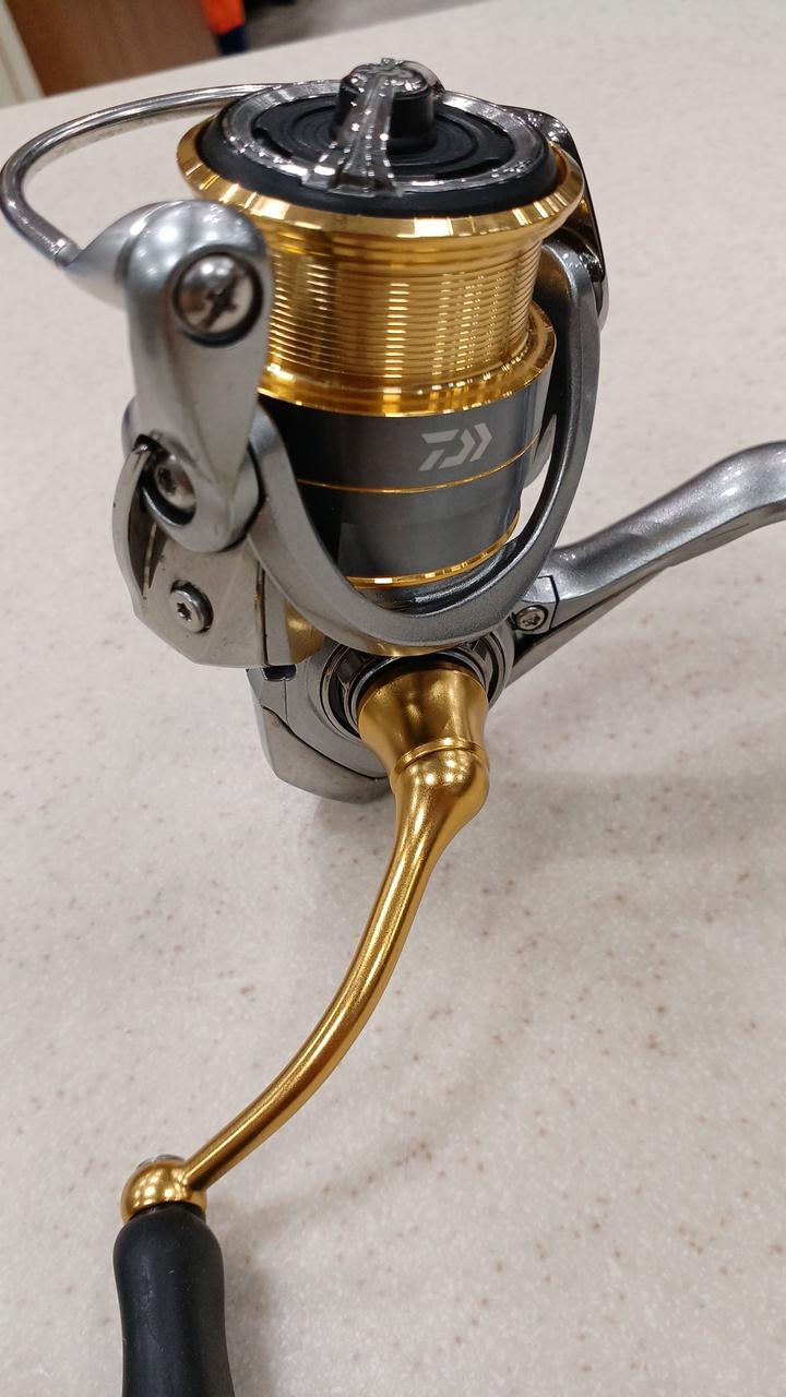 DAIWA Spinning Reel FREAMS LT 2000S-XH - Banzai Thrifting | BanzaiHobby