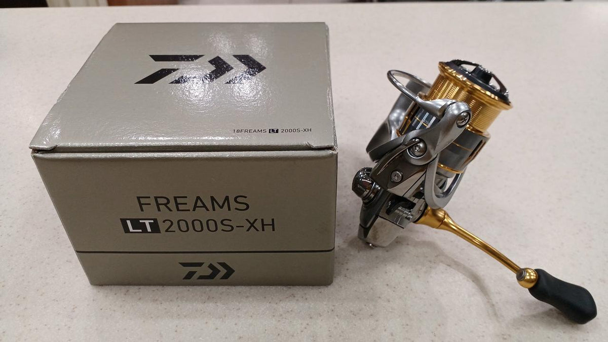 DAIWA Spinning Reel FREAMS LT 2000S-XH - Banzai Thrifting | BanzaiHobby