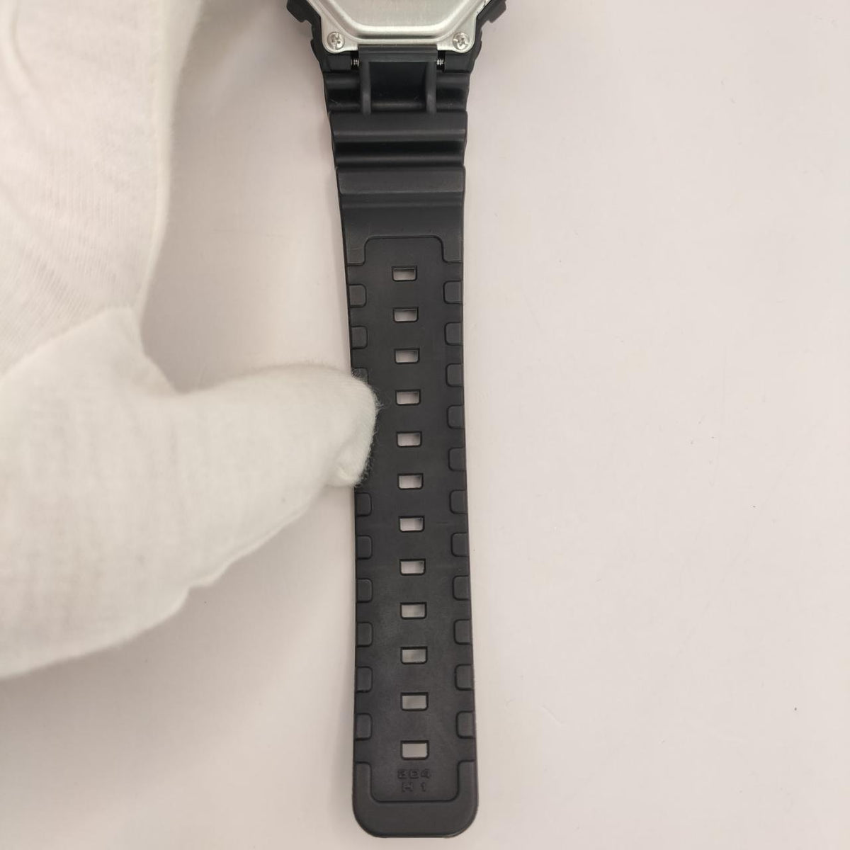G-SHOCK Wristwatch DW-6900G - Banzai Thrifting | BanzaiHobby