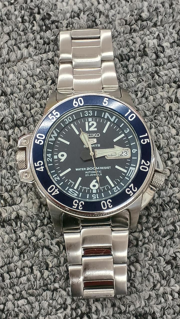 SEIKO Automatic Wristwatch 7S36-01E0 - Banzai Thrifting | BanzaiHobby