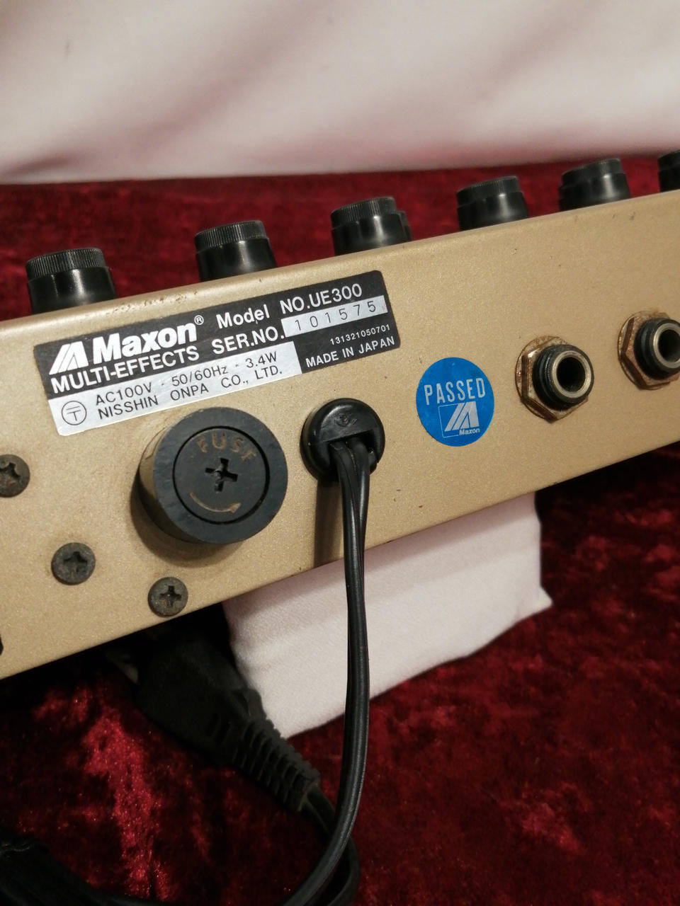 MAXON Multi-Effects Pedal UE300 - Banzai Thrifting | BanzaiHobby