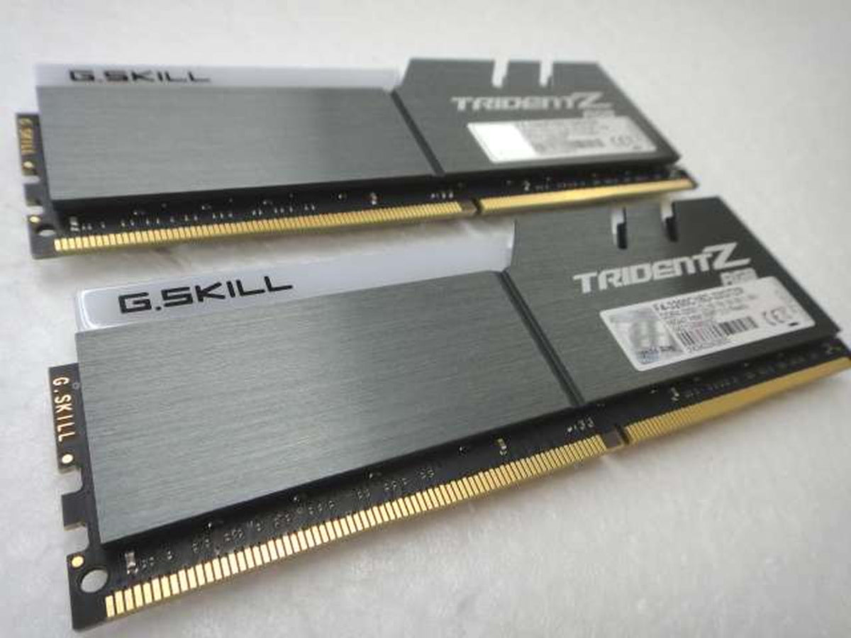 G.SKILL DDR4 Desktop Memory 16GB×2 Total 32GB F4-3200C16D-32GTZR