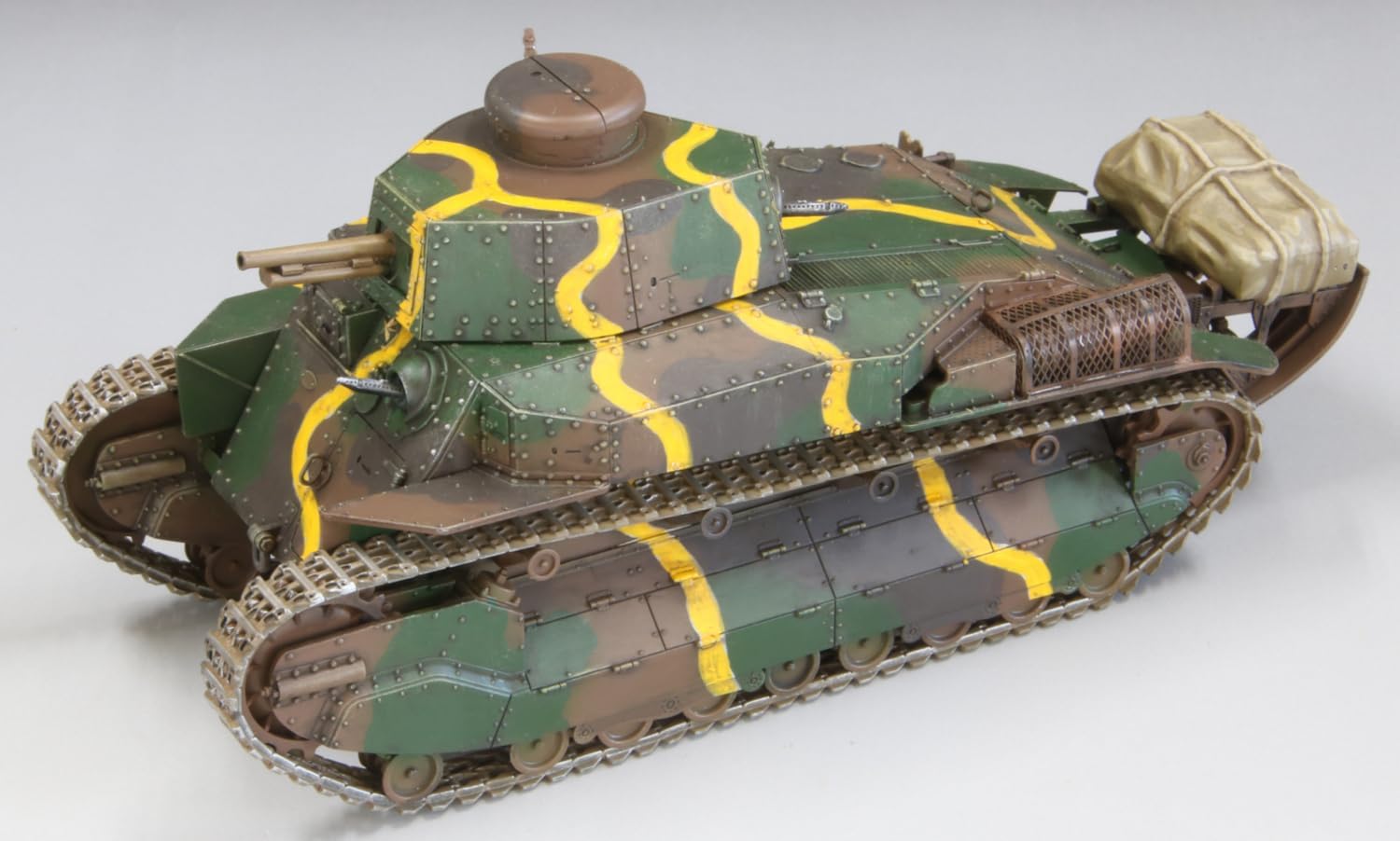 Fine Mold FM62 1/35 Military Series Imperial Army Type 89 Medium Tank, Equipped with Luggage