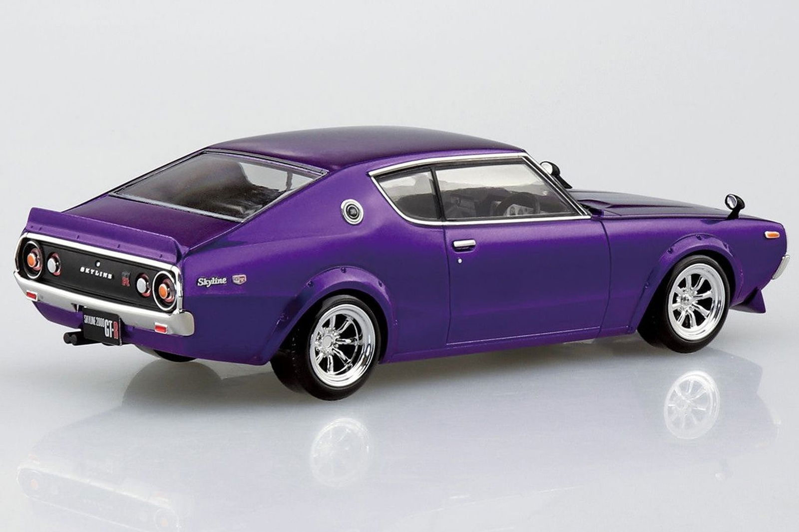 Aoshima 18-SP3 The Snap Kit 1/32 Nissan C110 Skyline GT-R Custom (Metallic Purple) - BanzaiHobby
