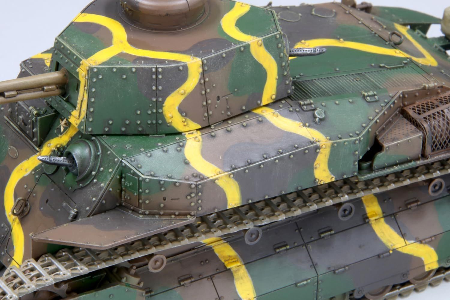 Fine Mold FM62 1/35 Military Series Imperial Army Type 89 Medium Tank, Equipped with Luggage - BanzaiHobby