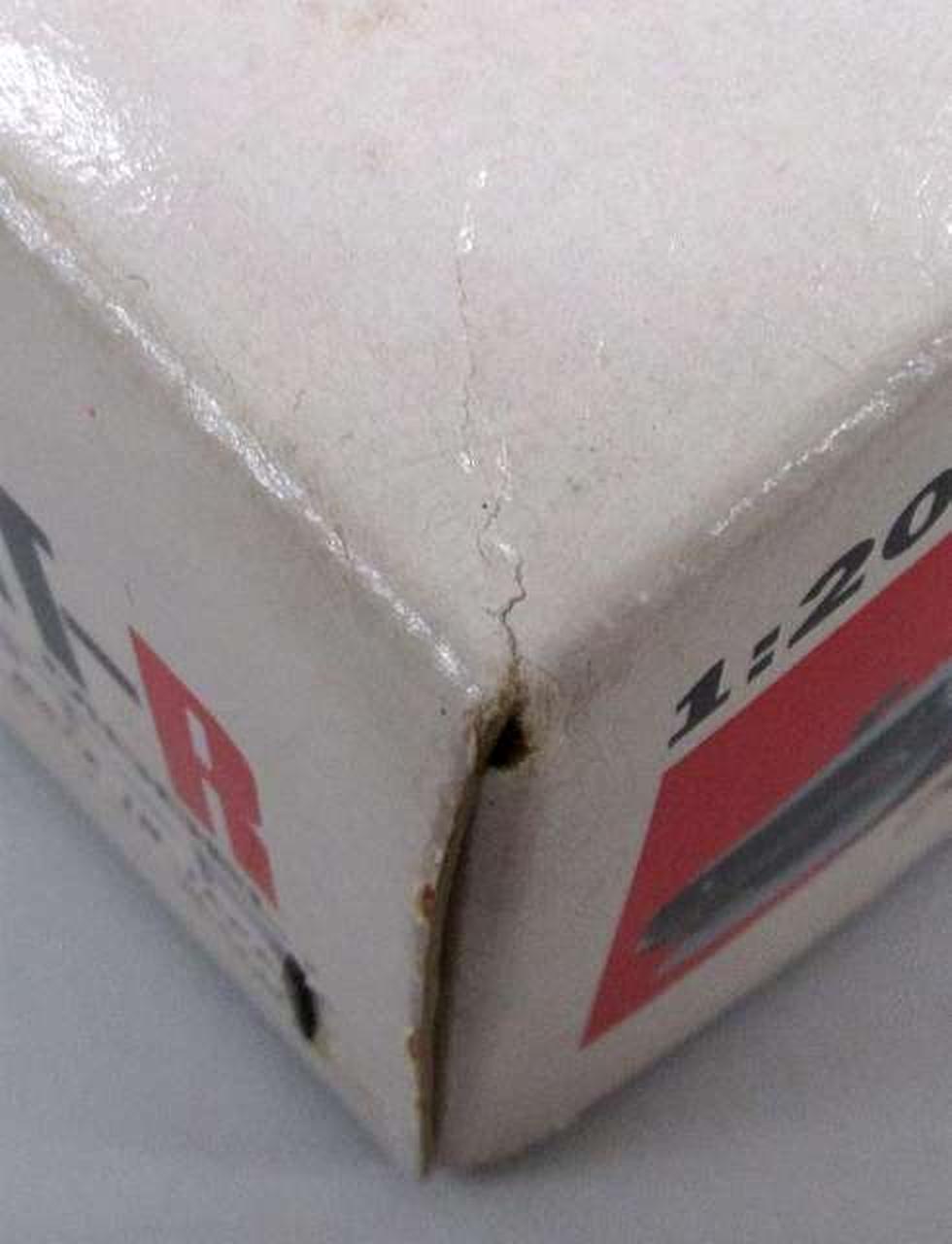 Nagano [White Body] 1/20 Skyline 2000GT-R Motorized Kit [3003] - Banzai Thrifting | BanzaiHobby