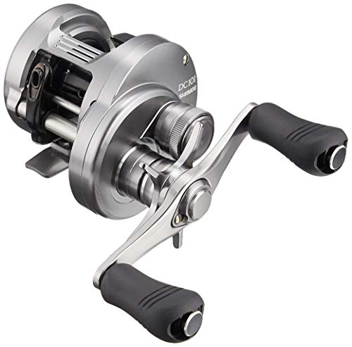 SHIMANO Baitcastingrolle Double Axis 20 Calcutta Conquest DC 101 LINKS Wolfsbarsch Makimono - BanzaiHobby